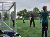 Laatste training S.K.N.W.K. JO11-1JM (partijtje tegen de ouders) van maandag 27 mei 2024 (132/137)